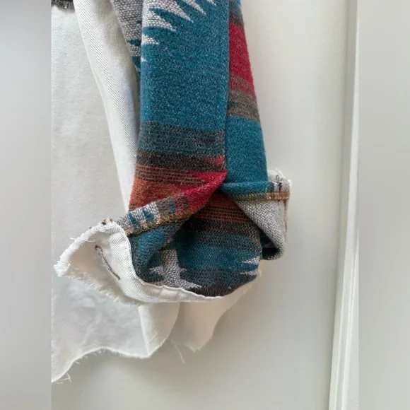 NWOT OVERSIZED Multicolor Aztec Pattern Shaket- so cute!! - Picture 9 of 15